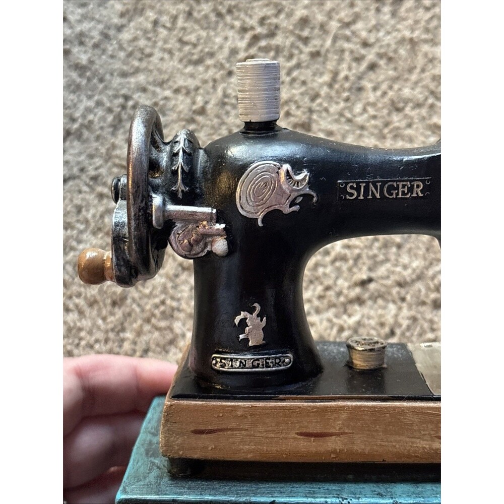 Singer Sewing Machine  Coin Bank - Picture 3 of 8
